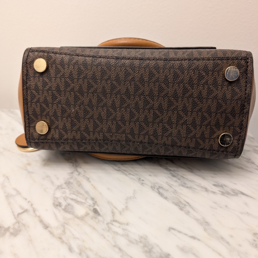 Michael Kors Light and Dark Brown Women's Bag - Picture 5 of 9